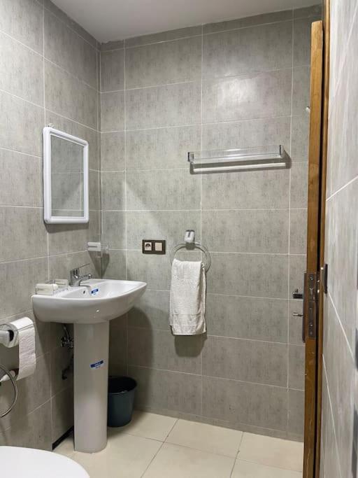 Appartement De Luxe A Rimal Martil 1 Min De La Plage Екстериор снимка